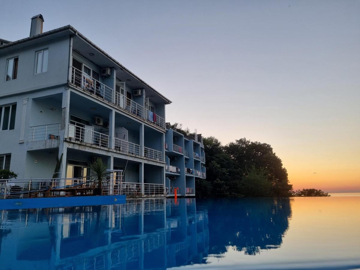 Calypso Kvariati Hotel Eksteriør billede